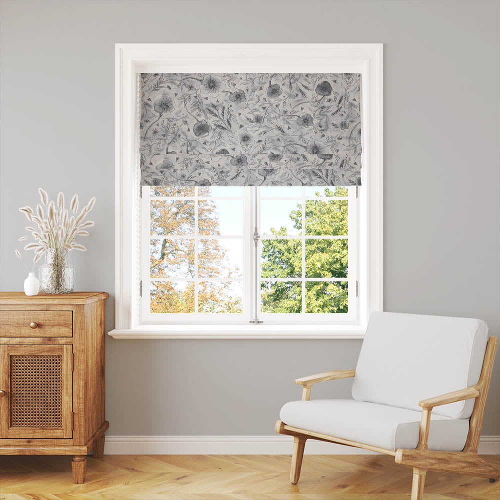 High-quality Wild Poppies Linen Curtain Fabric with a lovely Blakeney Seal design