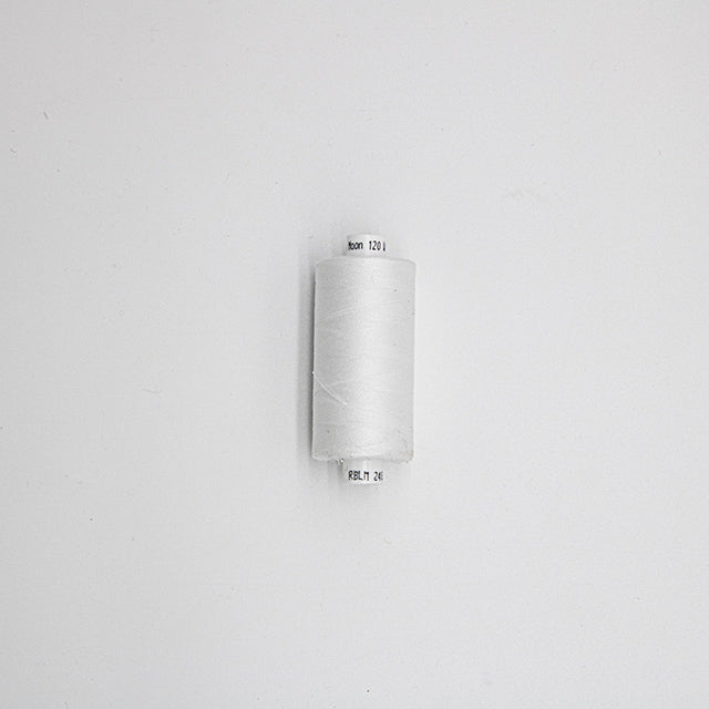 Coats Moon Thread 900 mts Ivory - Ivory 100% polyester sewing thread
