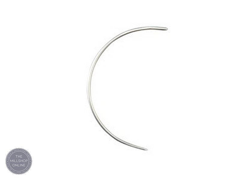 Pair of 25 curved needles, ideal for intricate hand-sewing projects